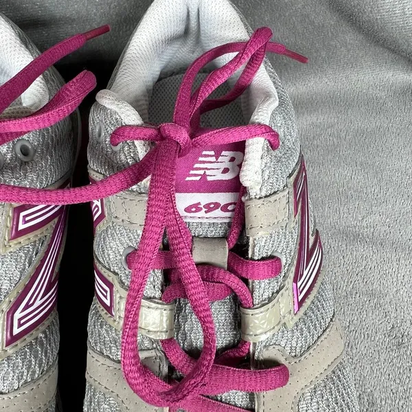 New Balance‎ Womens 690 Gray Pink Sneakers Size 8 - Image 9