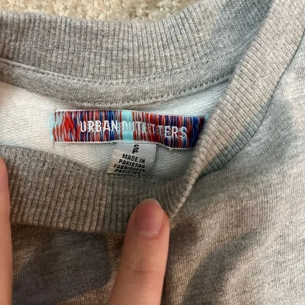 Urban Outfitters Heather Gray Cropped, Ribbed Sweatshirt - Image 2