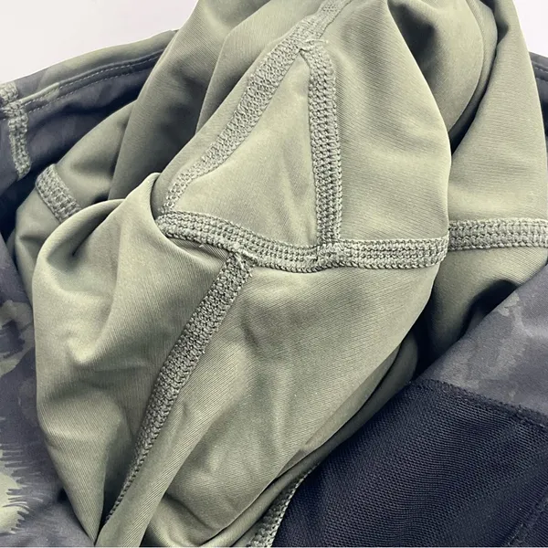 Vuori Stride Pocket Leggings‎ Size Small Green Camo Women’s High Waist VW429 - Image 9