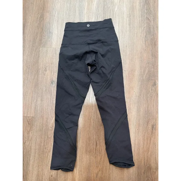 Lululemon Black High Rise Crop Leggings Athletic Athleisure‎ Size 2 - Image 2