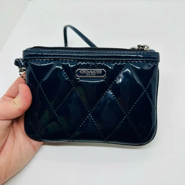 Coach Women's Dark Blue Poppy Patent Leather Coin Wristlet Purse - Image 8