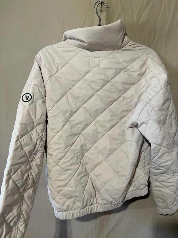Vuori Echo Insulated Bomber Jacket - Image 4