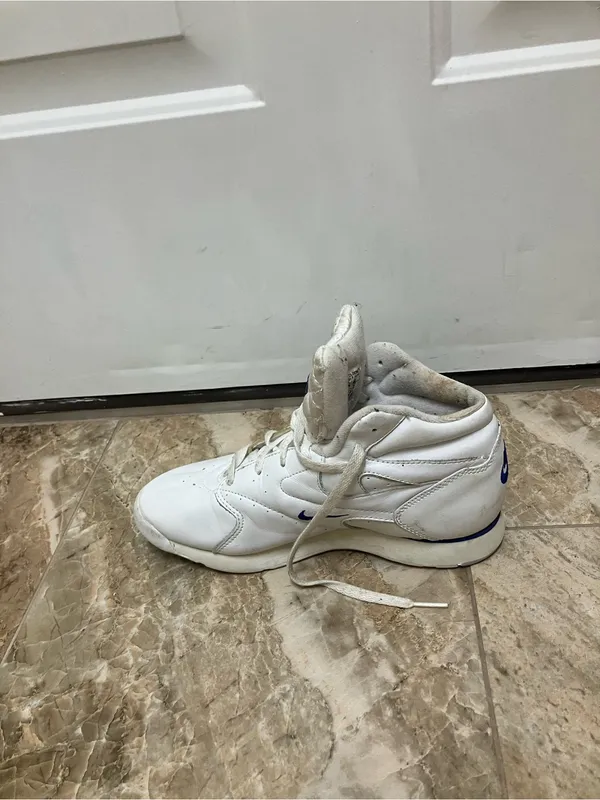 Women's Nike Vintage Airliner Size 8 - Image 5