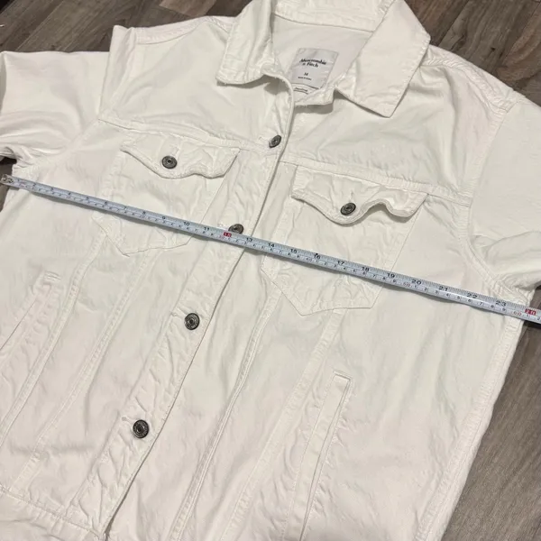 Abercrombie & Fitch White Denim Trucker Jacket Oversized Fit Medium - Image 6