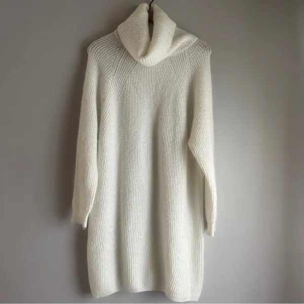 VICI Turtleneck Long Sleeve Sweater Tunic Dress Size Medium - Image 2