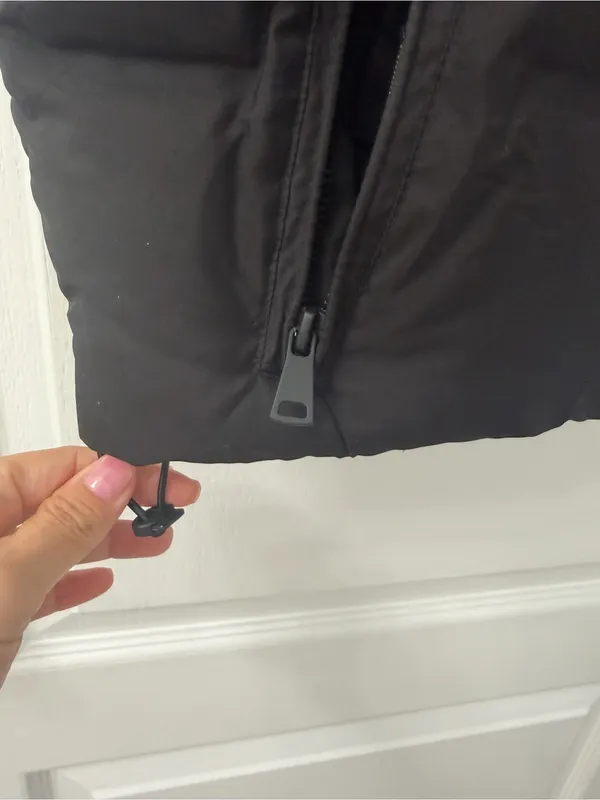 Zara Water Repellent Windproof Puffer Vest (Size S) - Image 12