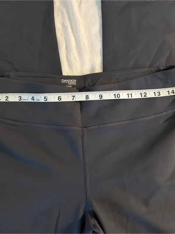 NWT Women’s compression pants, cooling, wicking | Size M Black Size M - Image 7
