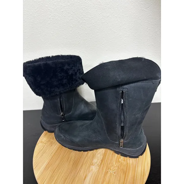 UGG Australia Boots Women's‎ 7 Black Sheepskin Leather Waterproof Shearling 1903 - Image 5