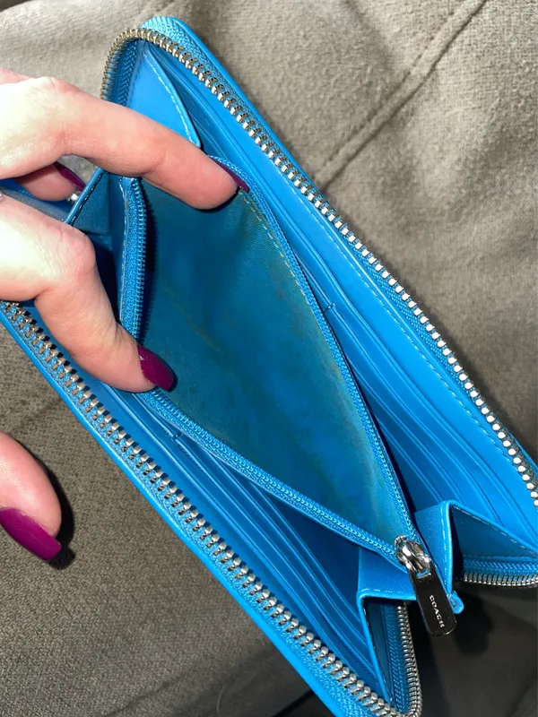 Blue Coach Wallet - Image 5