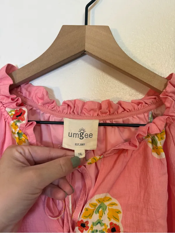 Umgee Boho Bloom Top with
Contrasting Print Border in Pink - Image 3