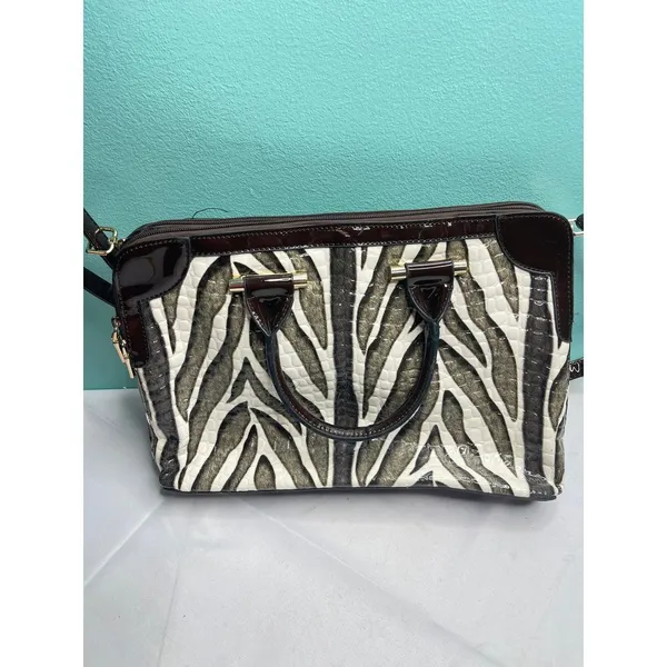 Stylish Zebra-Print‎ Crossbody Bag - Image 7