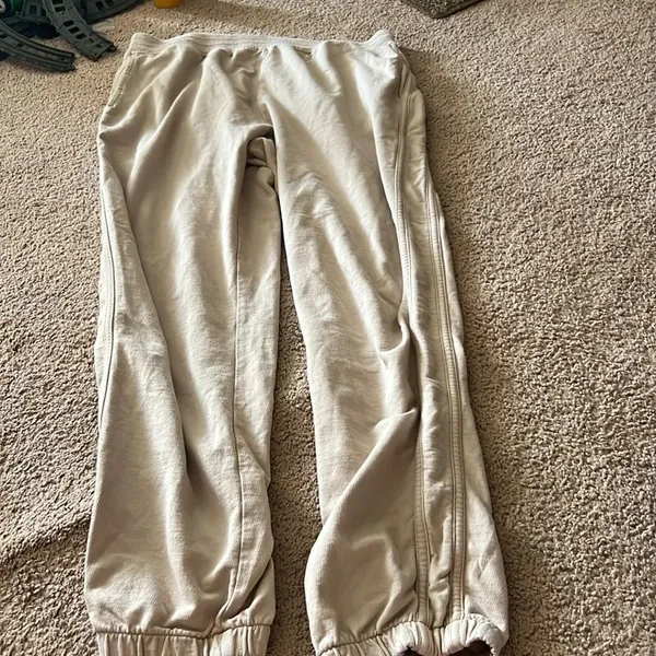 Aerie beige jogger pants‎ M - Image 3