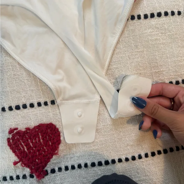 Chic White Lululemon Bodysuit size small - Image 6