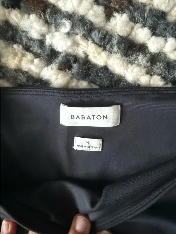 Aritzia Babaton Bodysuit Contour Long Sleeve - Image 2