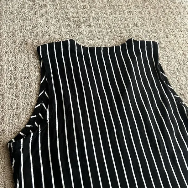Banana Republic Top‎ Malibu Large L Black White Stripe Sleeveless V-Neck 90s Y2K - Image 6