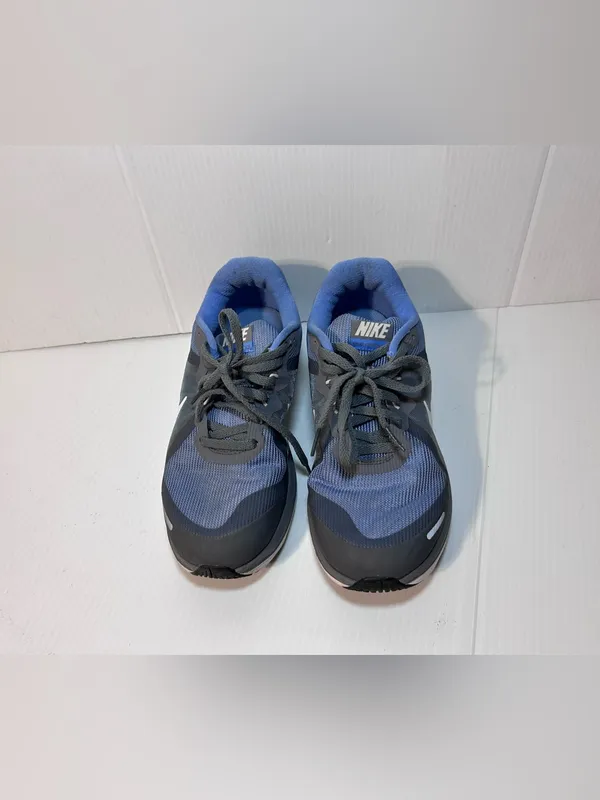 Nike blue/gray sneakers shoe women size 9 - Image 3