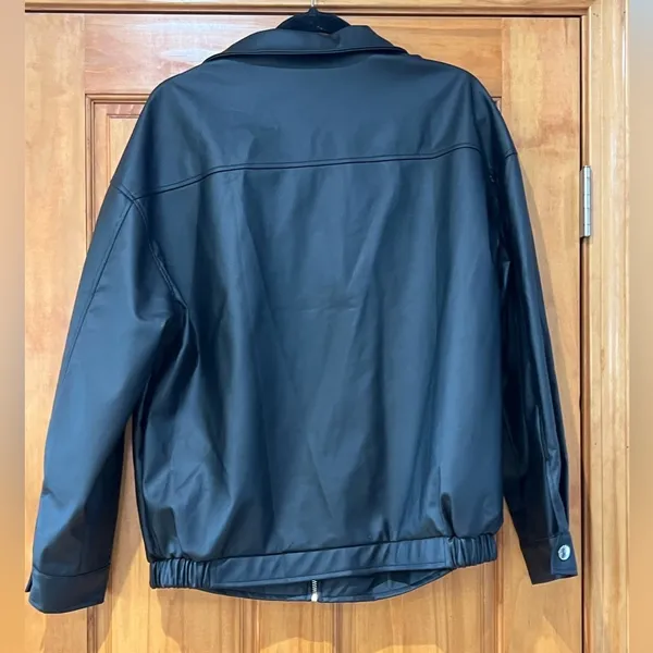 Black Water Resistant Bomber Jacket with Elastic Cuffs Size L - Image 2