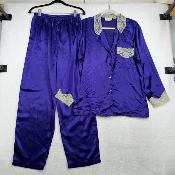 Victoria's Secret M Pajama Set Vintage Gold Label Purple Satin Lace Trim 2pc - Image 2