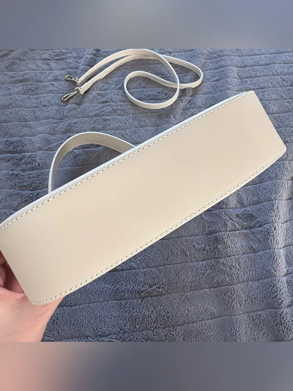 Beige purse - Image 6