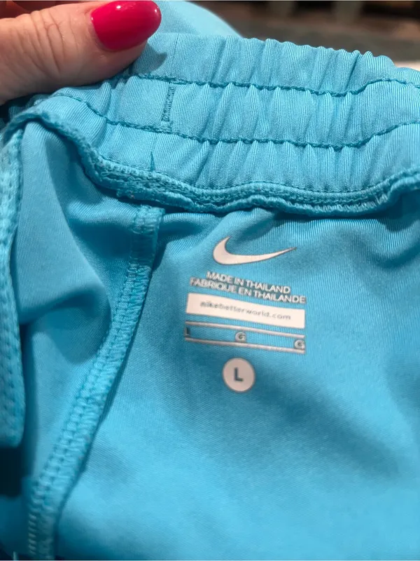 Women's Nike Athletic Shorts Size L - Image 3