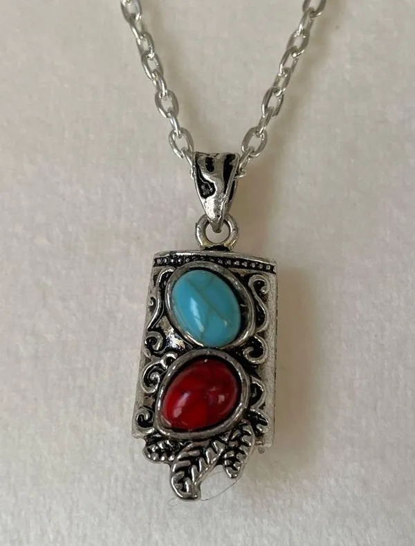 Turquoise & Coral Stone Silver Pendant Necklace. - Image 4