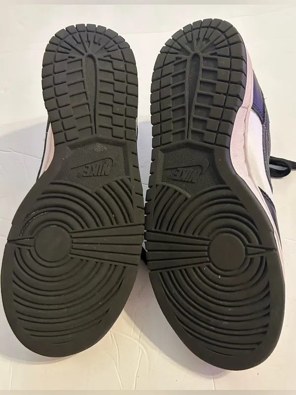 Nike Dunk Low
Women's Shoes size 8 - Image 6