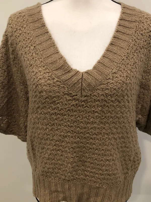 Charlotte Russe Cropped Sweater - Image 2