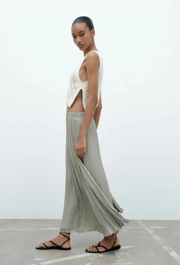 Zara Pleated Midi Skirt - Image 3