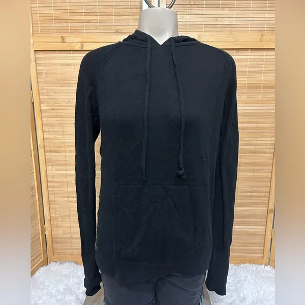 Lululemon Sit in Lotus Hoodie Sweater merino wool black thumb holes top size 6 - Image 4