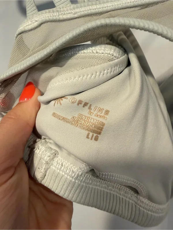 Aerie Offline Ribbed V-Neck Bralette in Cream - Image 2