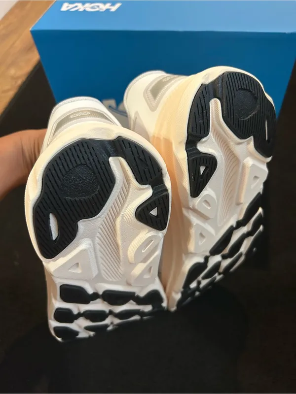 HOKA Clifton white athletic training running lace up shoes sneakers sz 7 new - Image 5