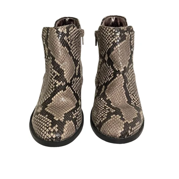 NWOT Steve Madden Snakeskin Booties with Silver Stud Accents 5 - Image 5