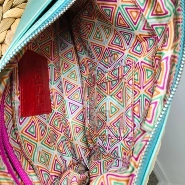 HOBO INTERNATIONAL Purse Crossbody bag Mint Green Leather multi zip pockets - Image 5