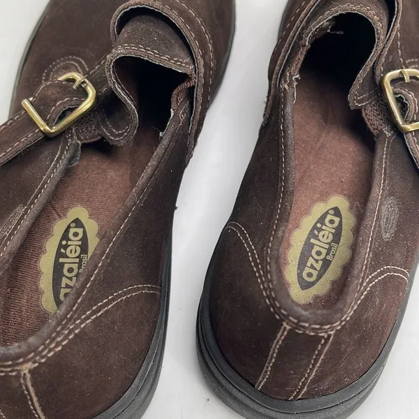 Azalea size 6 brown suede loafers - Image 7