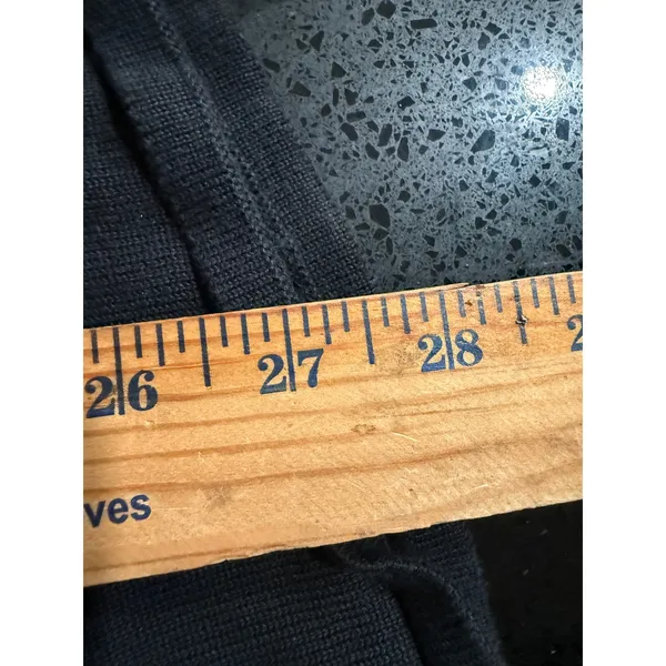 Lululemon Black V-Neck Long‎ Sleeve Mesh Panel Knit Pullover Sweater Size 4-6 - Image 6