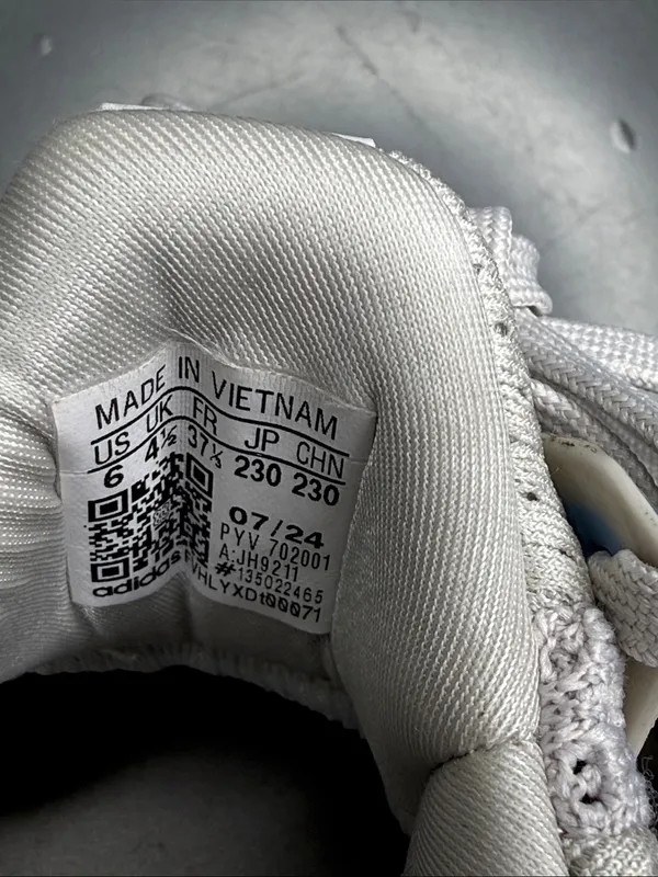 adidas Ultra Boost Sneaker - Light Grey/Blue - Image 10