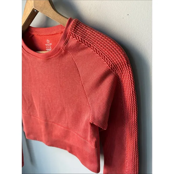 Offline by Aerie Big Chill Seamless Cropped Long Sleeve Ribbed Top Coral - Image 3