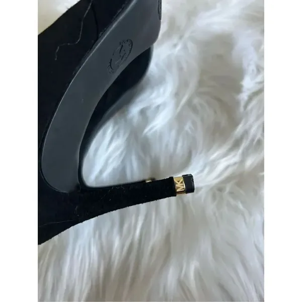 Michael kors black pumps size 7.5 with 3 inch heel - Image 4