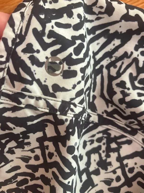 Vintage Lululemon black and white print shorts - Image 3