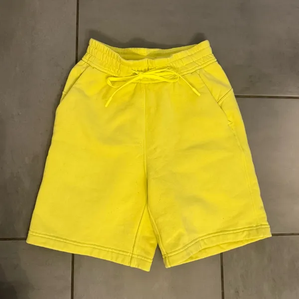 Lululemon Loungeful High-Rise Short 7" in Electric Lemon - Image 2