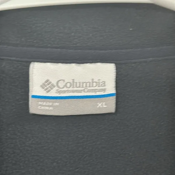 Columbia navy blue zip up softshell jacket with pockets size XL - Image 4