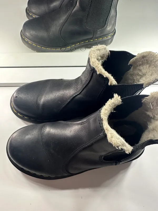 Chelsea Boots - Image 2
