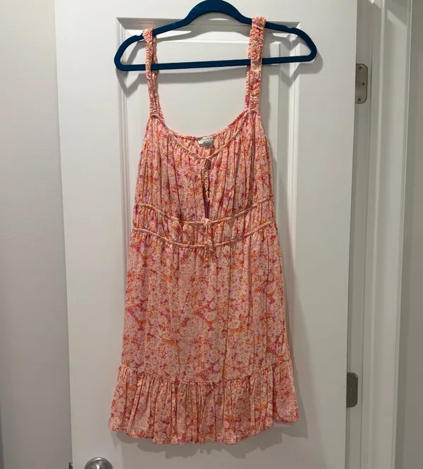 Pink Floral Ruffle Mini Dress - Image 2