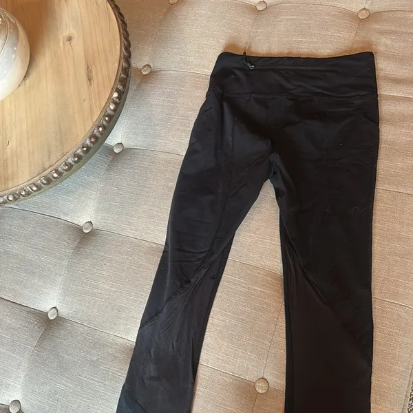 Lululemon Black Lightweight Workout Leggings Size 2 - Image 9