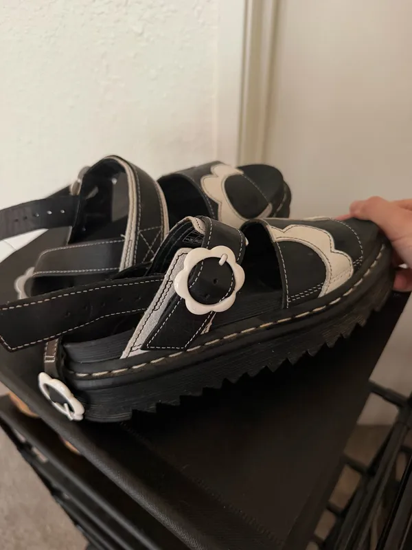 Dr. Martens Sandels - Image 4