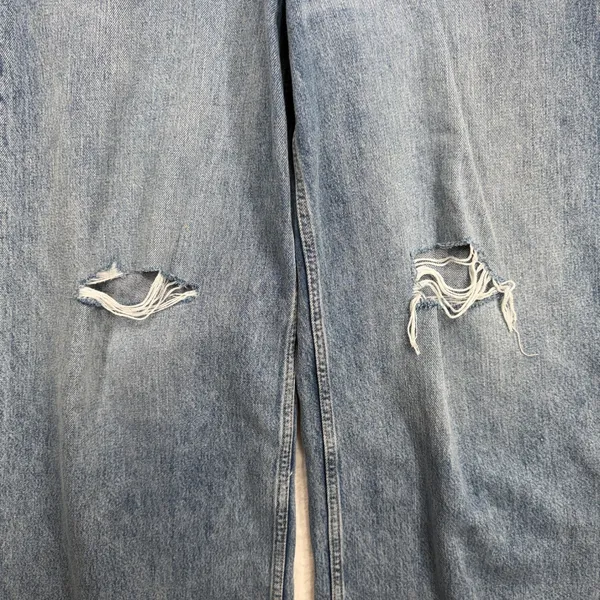 Gap 14 32 Mid Rise Destructed SuperSoft Baggy Jeans Medium Wash Denim 626631 - Image 4