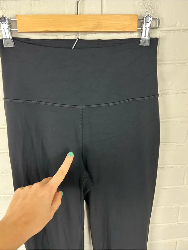 Lululemon Black High Rise Flare Leggings Size 6 - Image 7