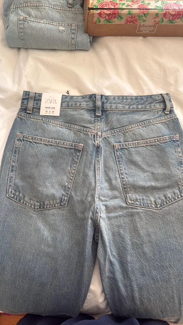 ZARA Jeans High-Rise Wide-Leg - Image 2