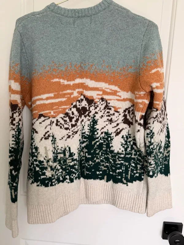 Old Navy Mountain Landscape Intarsia Crew-Neck Cozy Knit Sweater - Image 3