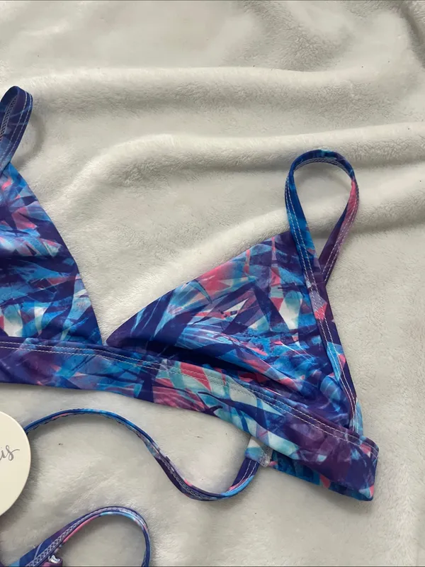 New Kulani Kinis Women’s Sapphire Twilight Palms Triangle Bikini Top Medium NWT - Image 4